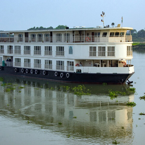 Ganga Sagar by Vivada Cruise.jpg
